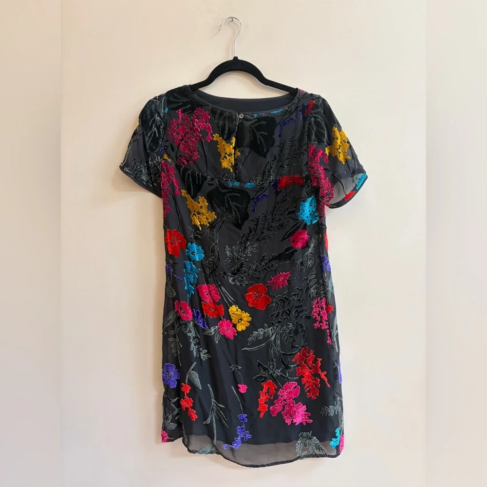 Anthropologie Maeve Alisa Burnout Velvet Tee Dress, Short Black Multicolor Dress